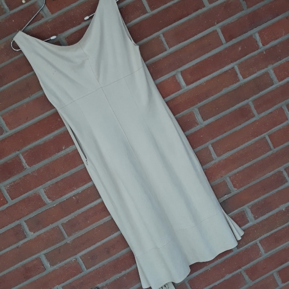 Dress - Picture 7 of 7